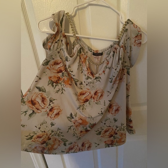 First Love 2x Floral Shirt with Gold Chain Detail - Picture 4 of 4